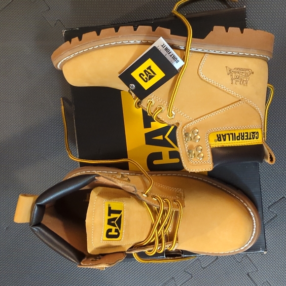 NEW. Caterpillar Second Shift Work Boots - Picture 7 of 8